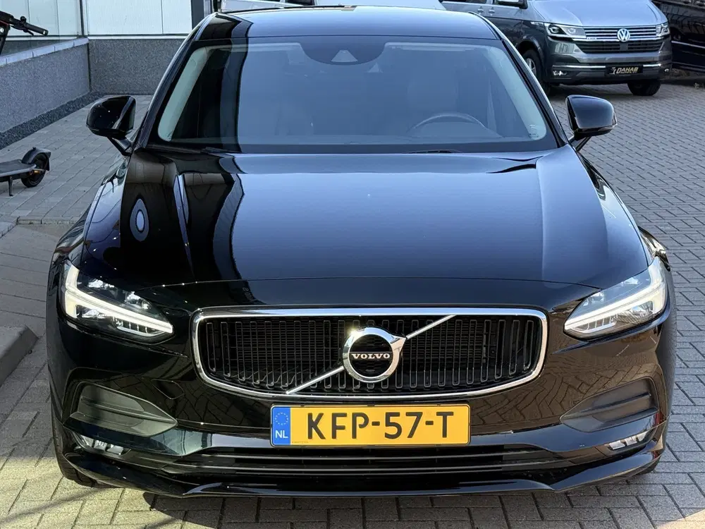 Volvo S90 2.0 T4 Momentum uit 2020, foto 8