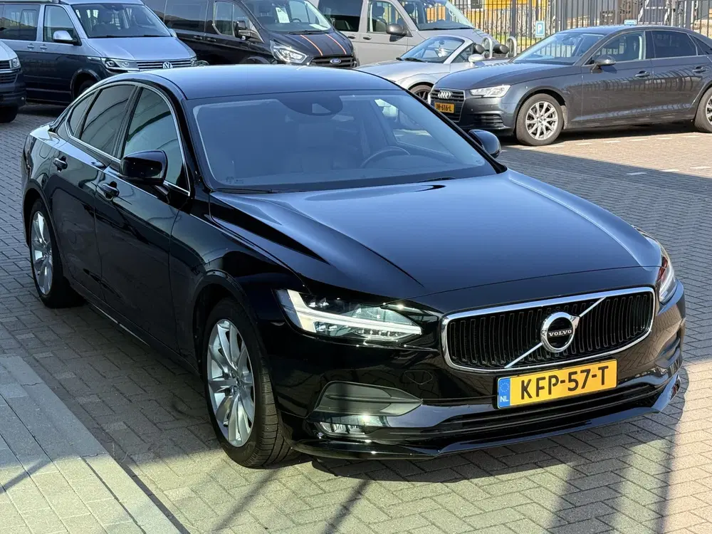 Volvo S90 2.0 T4 Momentum uit 2020, foto 9