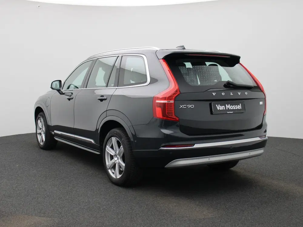Volvo XC90 2.0 T8 4WD Geartronic Momentum Pro 7-ZITTE uit 2022, foto 2