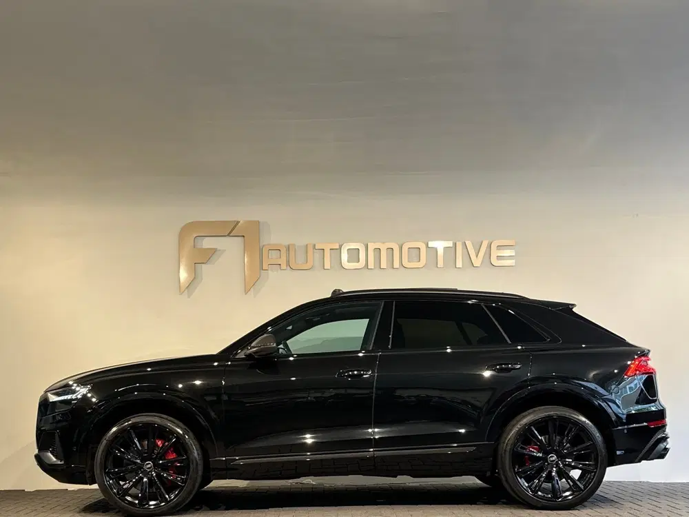 Audi SQ8 4.0 TFSI quattro Carbon uit 2022, foto 12