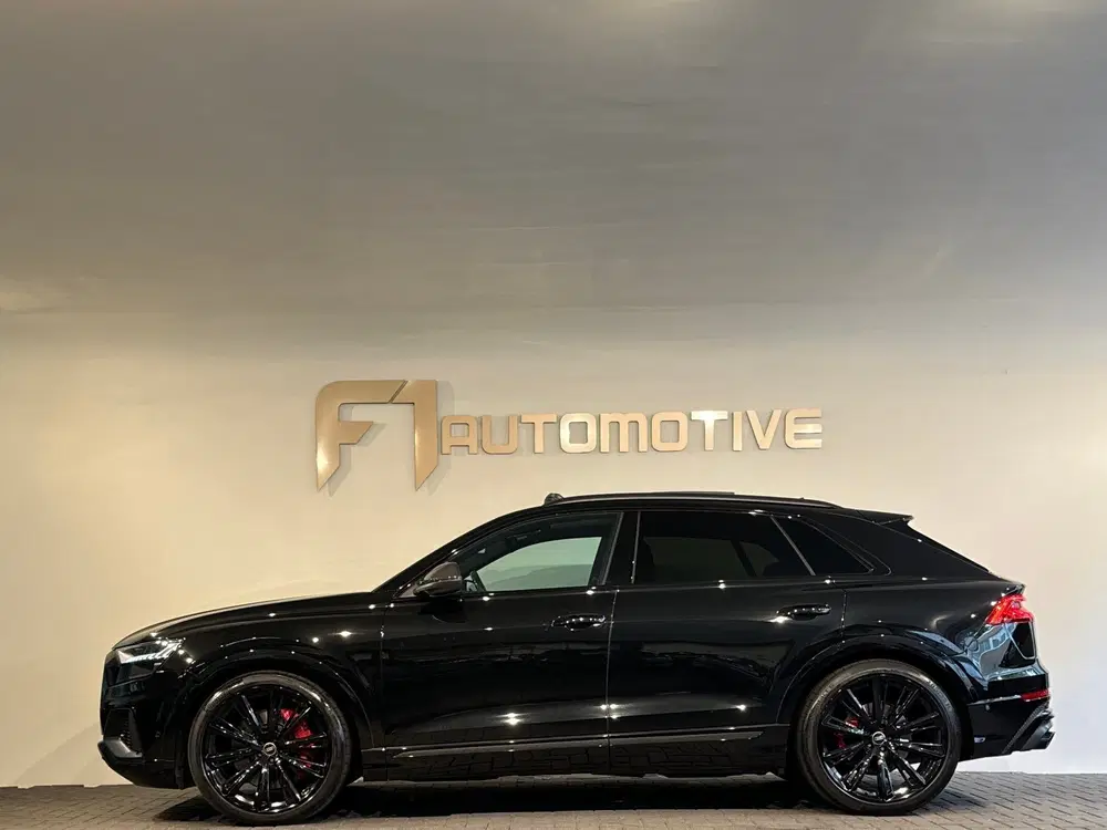 Audi SQ8 4.0 TFSI quattro Carbon uit 2022, foto 13
