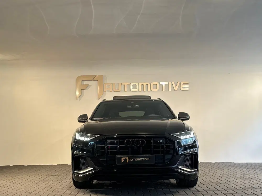 Audi SQ8 4.0 TFSI quattro Carbon uit 2022, foto 3