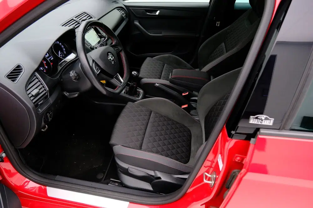 Skoda Fabia 1.0 TSI Monte Carlo Clima uit 2019, foto 2
