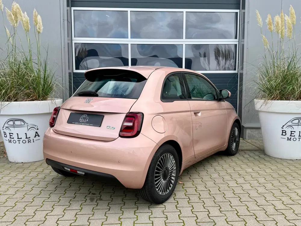 Fiat 500e Icon 42 kWh uit 2022, foto 2