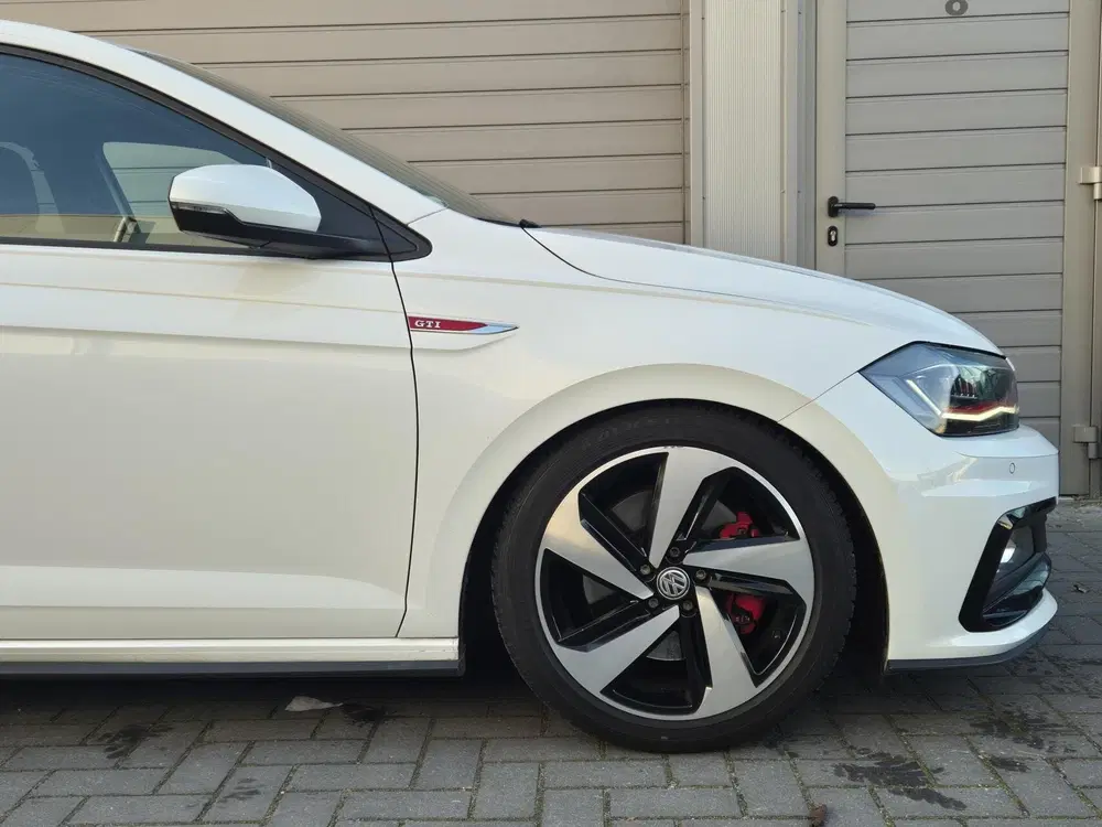 Volkswagen Polo 2.0 TSI GTI 200PK uit 2019, foto 6