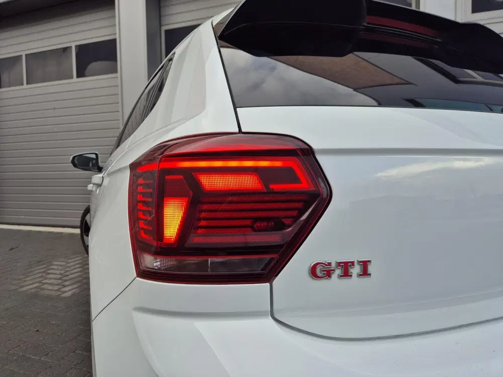 Volkswagen Polo 2.0 TSI GTI 200PK uit 2019, foto 9