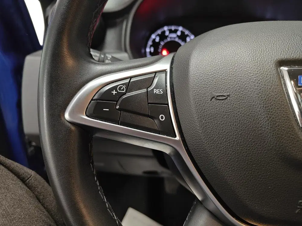 Dacia Duster 1.0 TCe Bi-Fuel Serie Limitee 15th Anniver uit 2020, foto 12