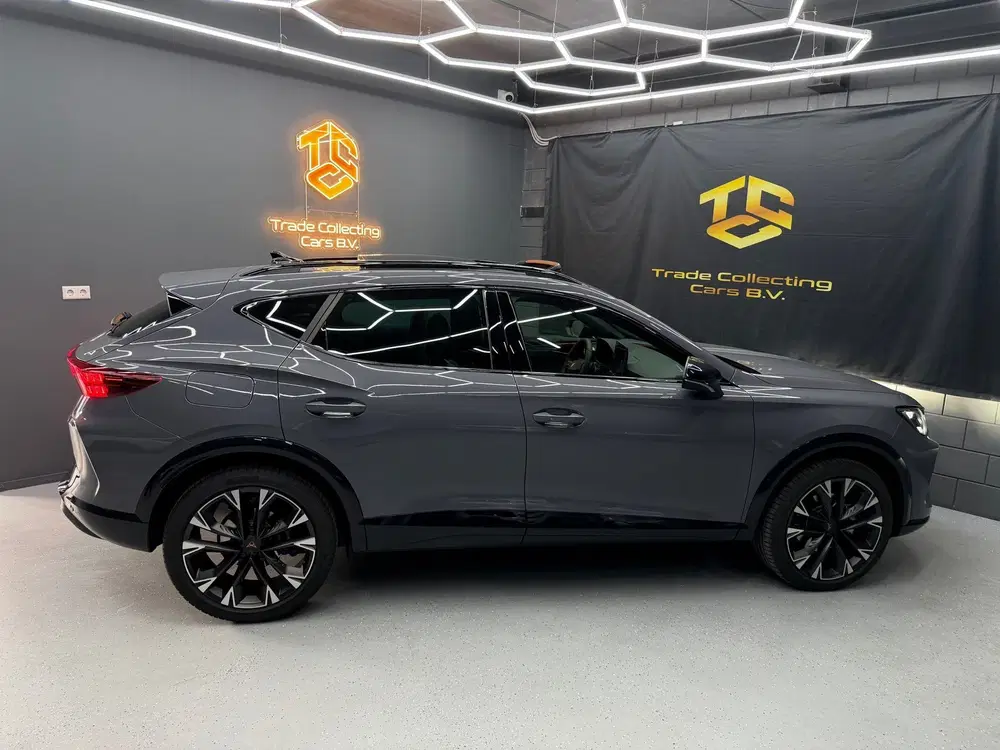 Cupra Formentor 1.5 TSI e-Hybrid PANO-KEYLESS-CAM-ACC-CARP uit 2024, foto 4