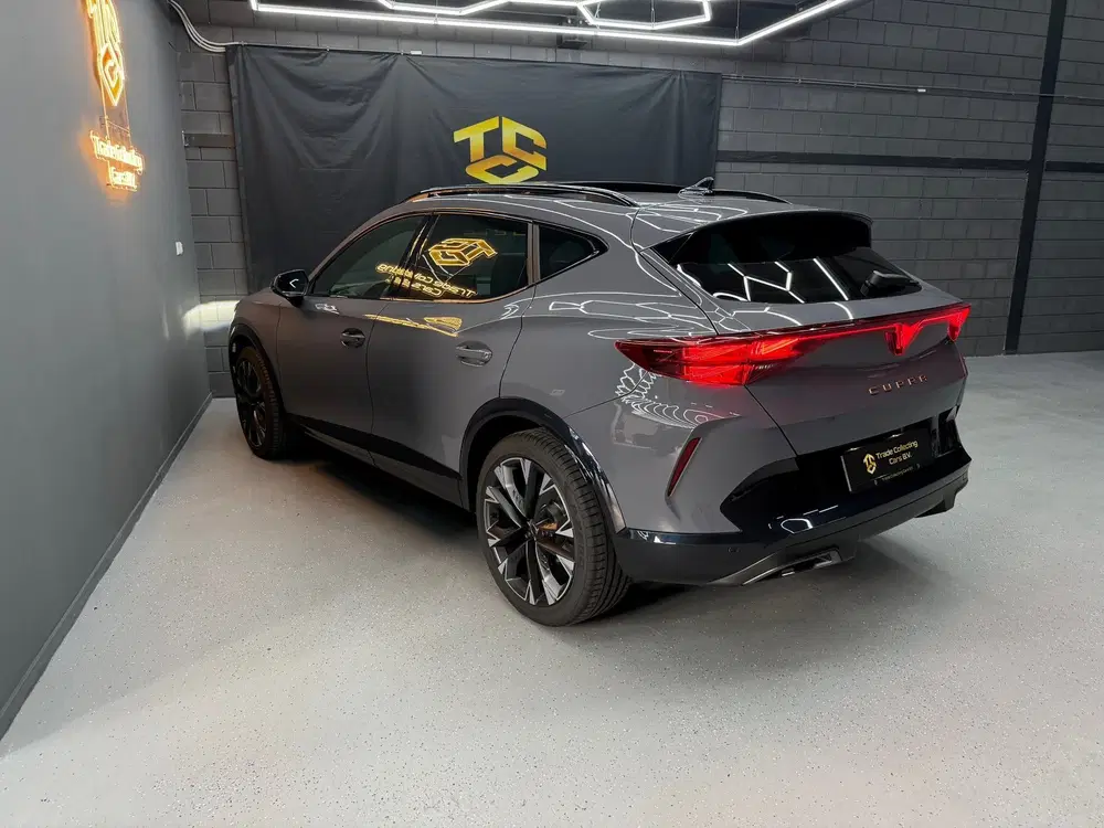 Cupra Formentor 1.5 TSI e-Hybrid PANO-KEYLESS-CAM-ACC-CARP uit 2024, foto 7