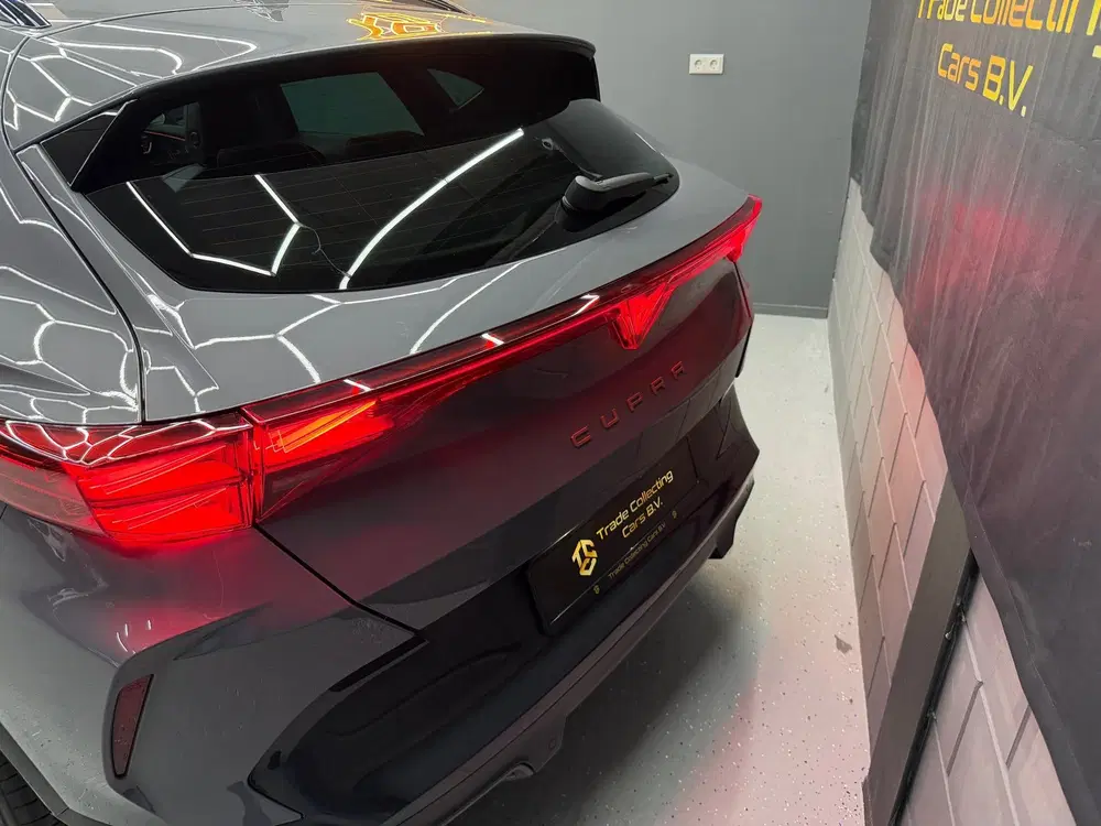 Cupra Formentor 1.5 TSI e-Hybrid PANO-KEYLESS-CAM-ACC-CARP uit 2024, foto 8