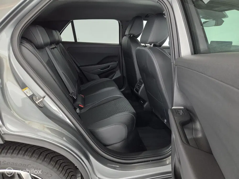 Volkswagen T-Roc 1.5 eTsi 150PK R-Line First Edition trekha uit 2026, foto 14