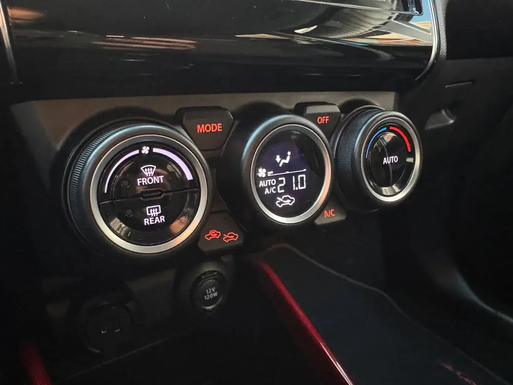 Suzuki Swift 1.4 Sport Smart Hybrid uit 2021, foto 15