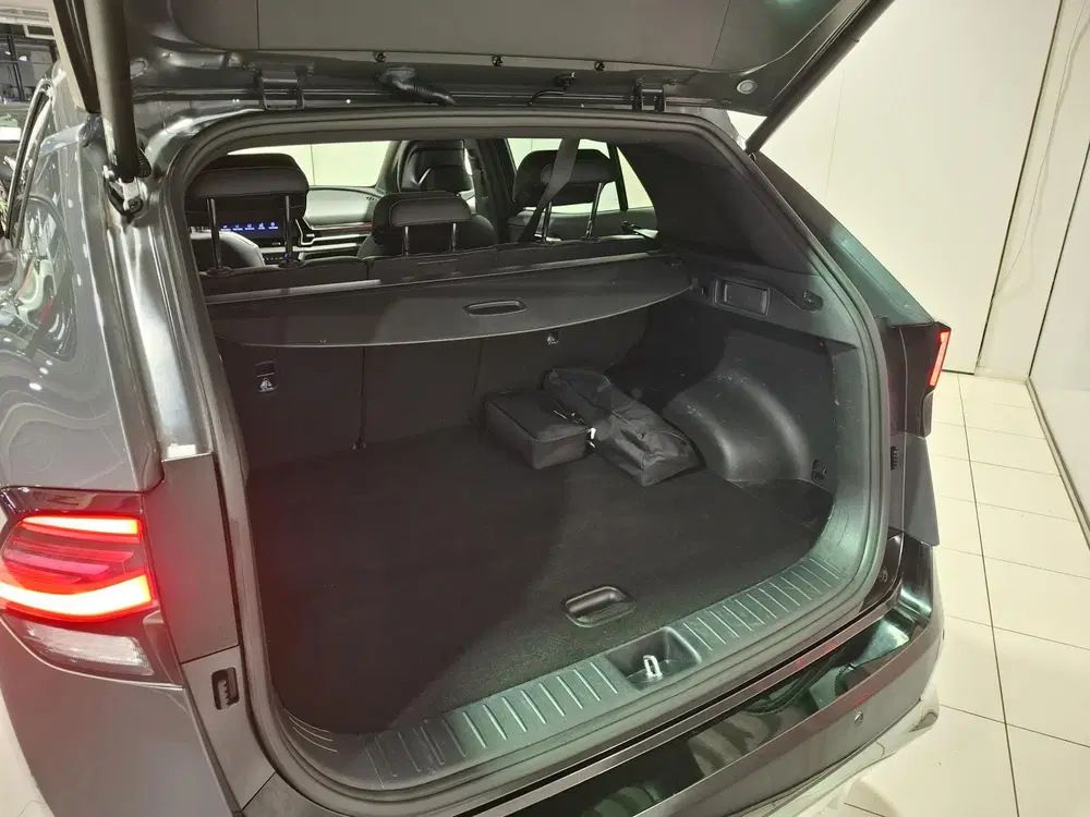 Kia Sportage 1.6 T-GDi Hybrid GT-Line Stoel en stuur ve uit 2023, foto 13