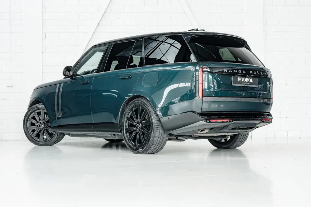 Land Rover Range Rover P510e HSE *SVO British Racing Green* uit 2023, foto 3