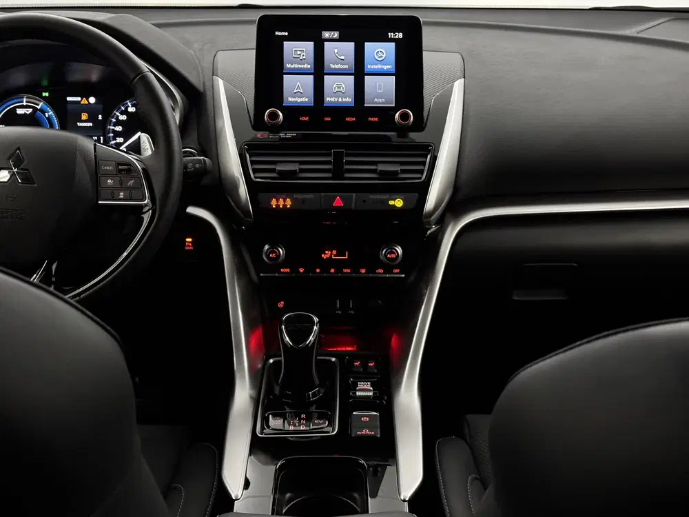 Mitsubishi Eclipse Cross 2.4 PHEV Executive 360 Camera uit 2025, foto 13