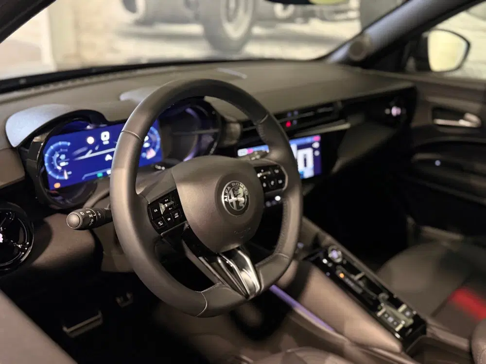 Alfa Romeo Junior 1.2 Turbo Hybrid Ibrida Ti Black Edition uit 2026, foto 7