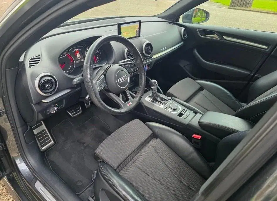 Audi A3 35 TFSI S-Line uit 2019, foto 4