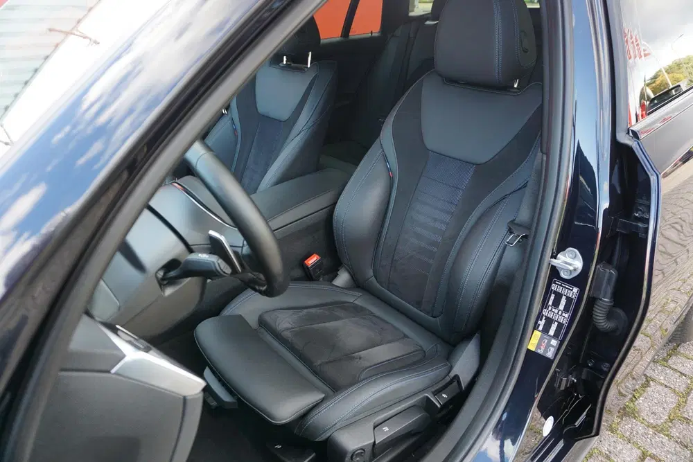 BMW 3-serie 320e High Executive uit 2023, foto 5