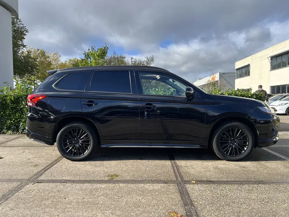 Mitsubishi Outlander 2.4 PHEV Instyle+ uit 2019, foto 10