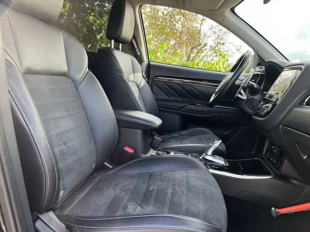 Mitsubishi Outlander 2.4 PHEV Instyle+ uit 2019, foto 3