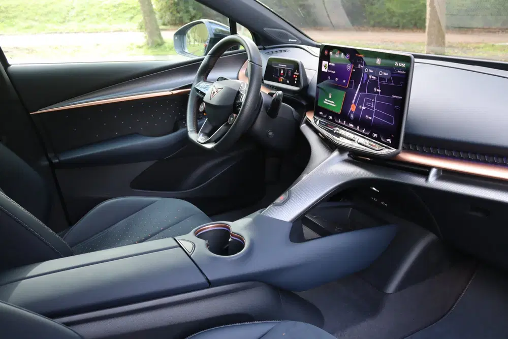 Cupra Tavascan VZ Adrenaline 82 kWh 340PK Pano uit 2024, foto 9