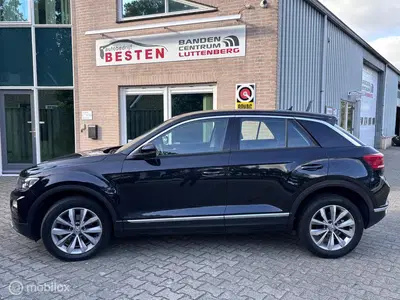 Volkswagen T-Roc 1.5 TSI Style Busines uit 2019