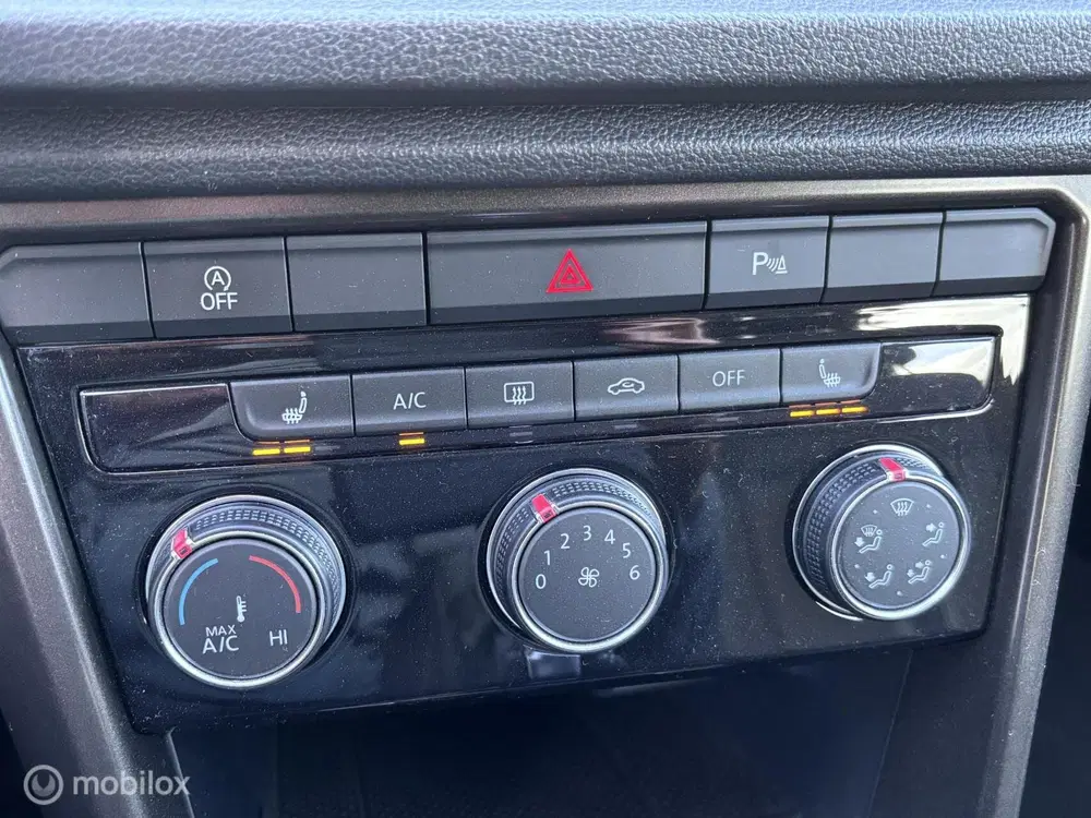 Volkswagen T-Roc 1.5 TSI Style Busines uit 2019, foto 14
