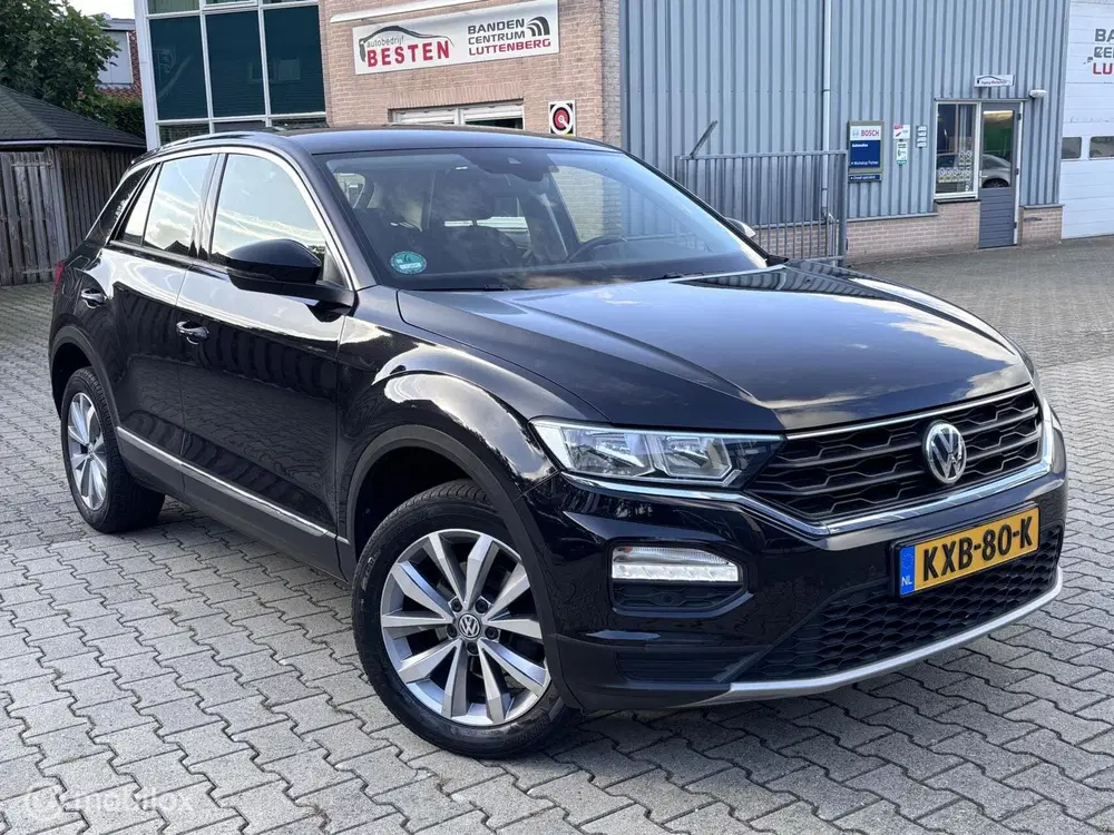 Volkswagen T-Roc 1.5 TSI Style Busines uit 2019, foto 3