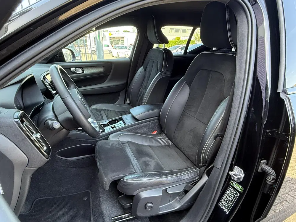 Volvo XC40 1.5 T2 R-Design uit 2022, foto 13