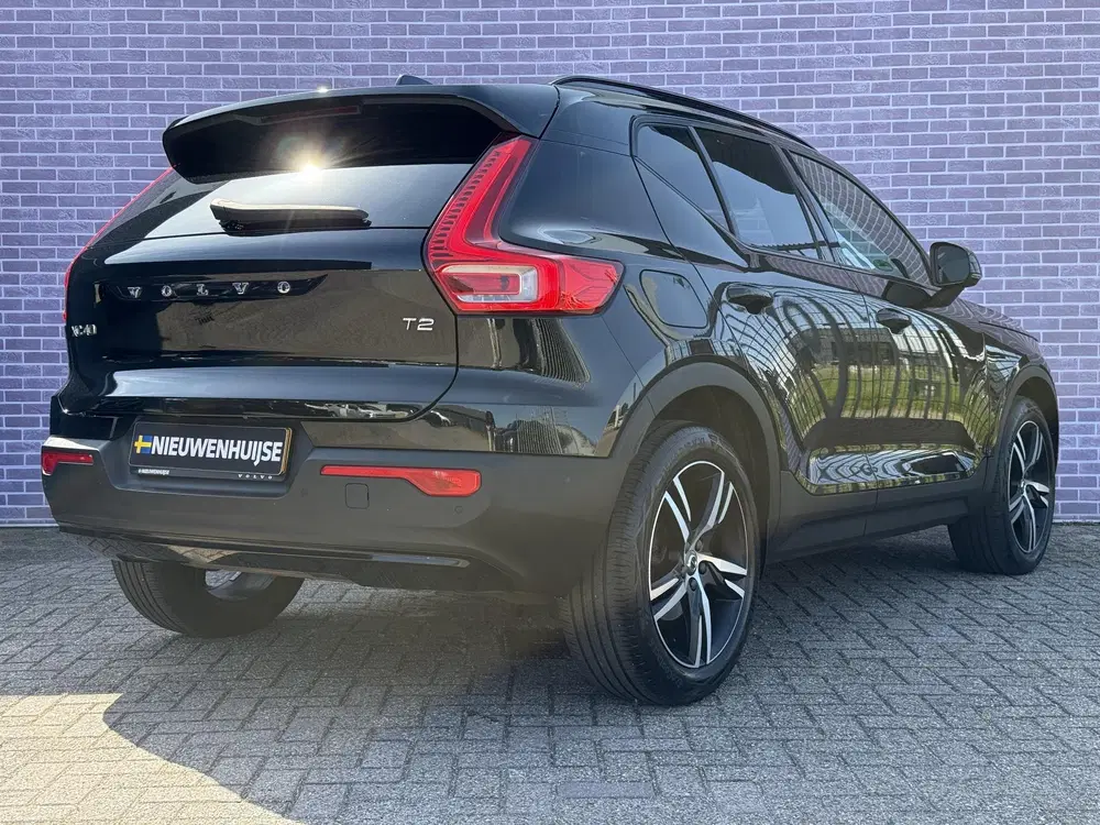 Volvo XC40 1.5 T2 R-Design uit 2022, foto 3