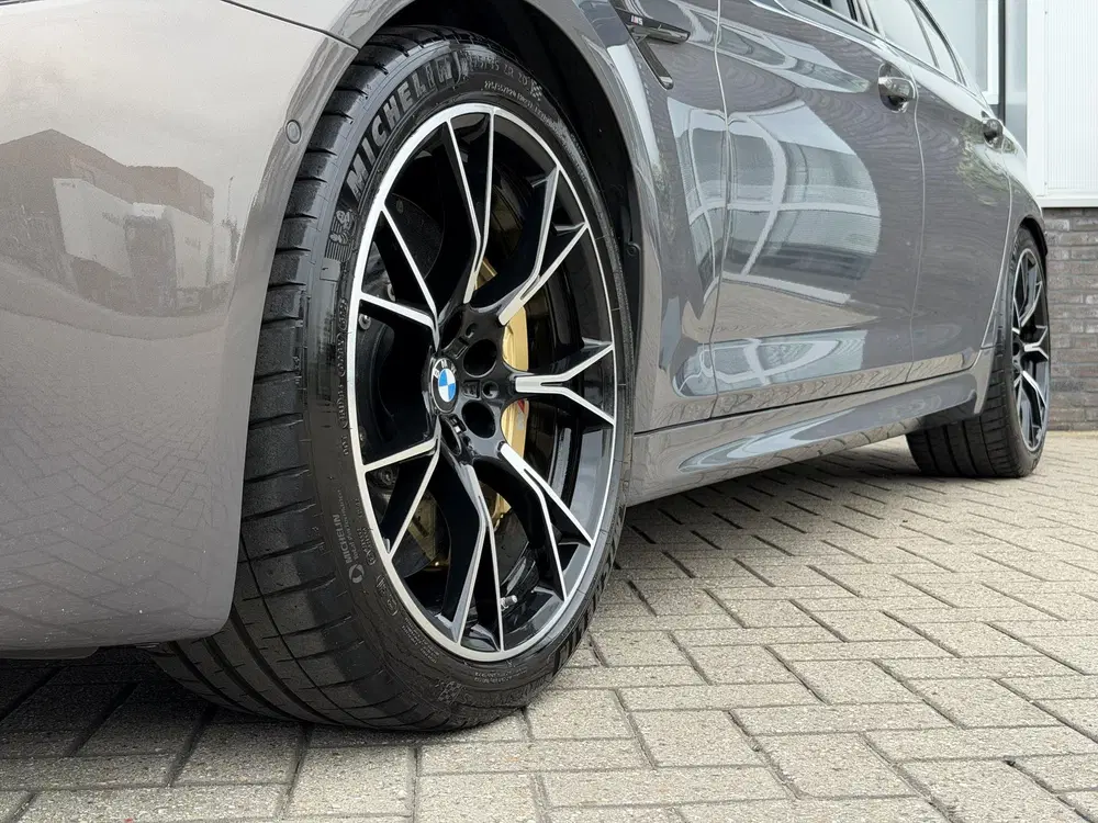 BMW M5 uit 2020, foto 3