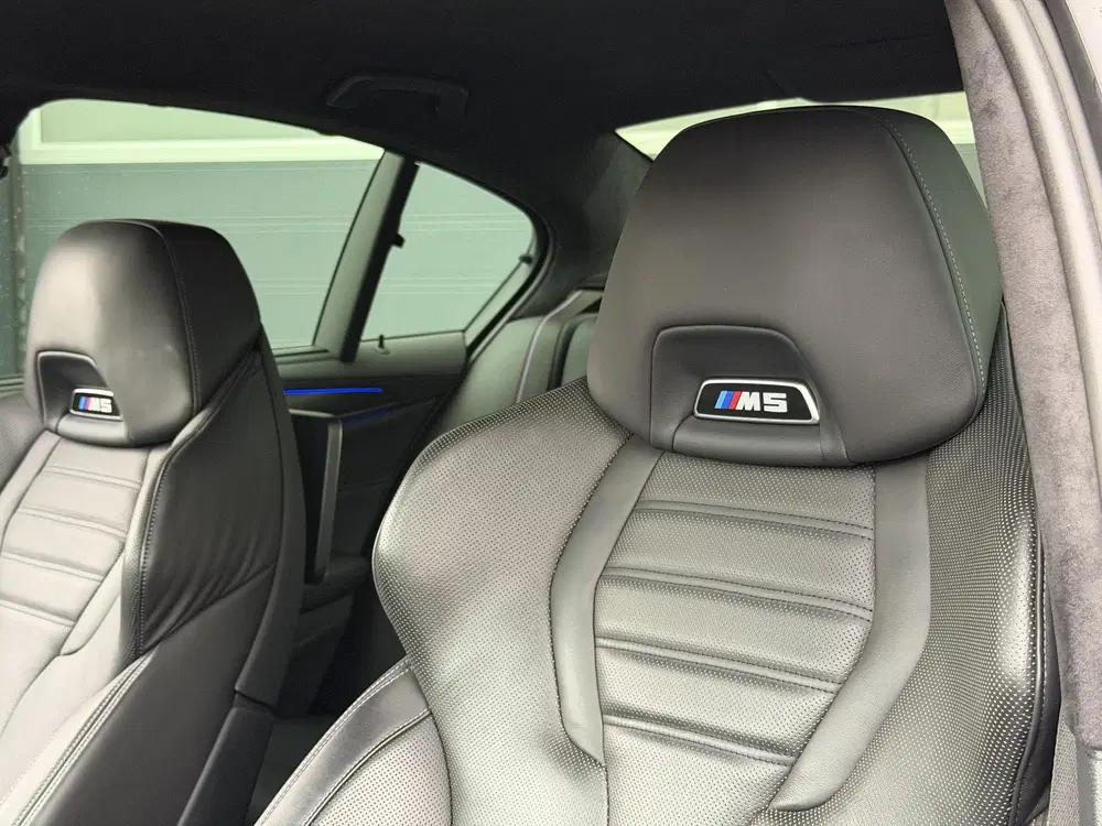 BMW M5 uit 2020, foto 7