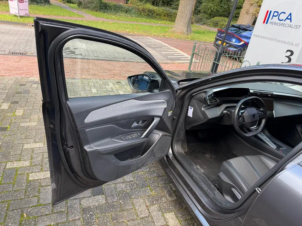 Peugeot 308 1.2 PureTech Allure Pack Business Distribu uit 2022, foto 12
