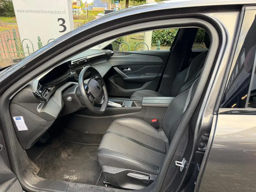 Peugeot 308 1.2 PureTech Allure Pack Business Distribu uit 2022, foto 15