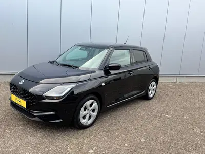 Suzuki Swift 1.2 Smart Hybrid 83pk CVT 2025 Zwart uit 2025