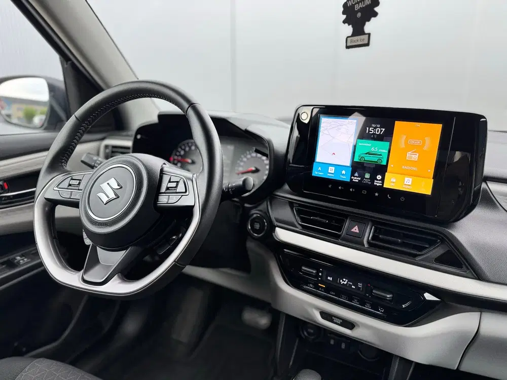 Suzuki Swift 1.2 Smart Hybrid 83pk CVT 2025 Zwart uit 2025, foto 5
