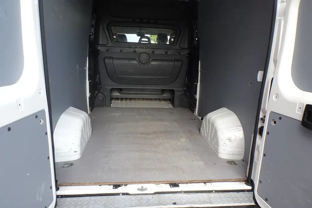 Peugeot Boxer 435 2.2 BlueHDi 140 L3H2 Zwaar Premium DC uit 2020, foto 12
