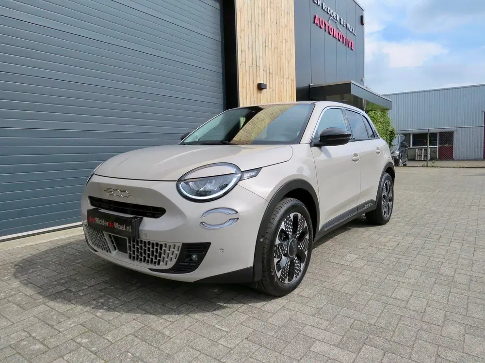 Fiat 600e La Prima 54 kWh *Full option *Leder *Stoel uit 2025, foto 8