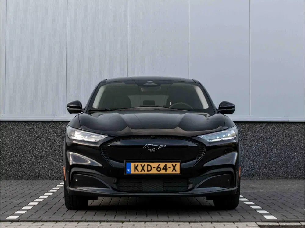 Ford Mustang Mach-E Extended RWD 98 kWh uit 2022, foto 3