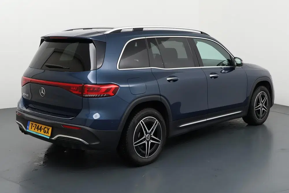 Mercedes-Benz EQB 250 AMG Line 67 kWh Sportieve AMG-uitstral uit 2023, foto 6