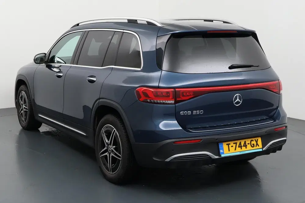 Mercedes-Benz EQB 250 AMG Line 67 kWh Sportieve AMG-uitstral uit 2023, foto 7