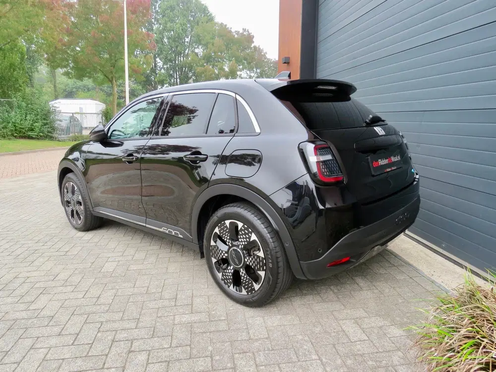 Fiat 600e La Prima 54 kWh *Full option *Leder *Stoel uit 2025, foto 2