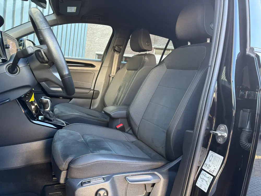 Volkswagen T-Roc 1.5 TSI R-Line Business+ uit 2022, foto 6
