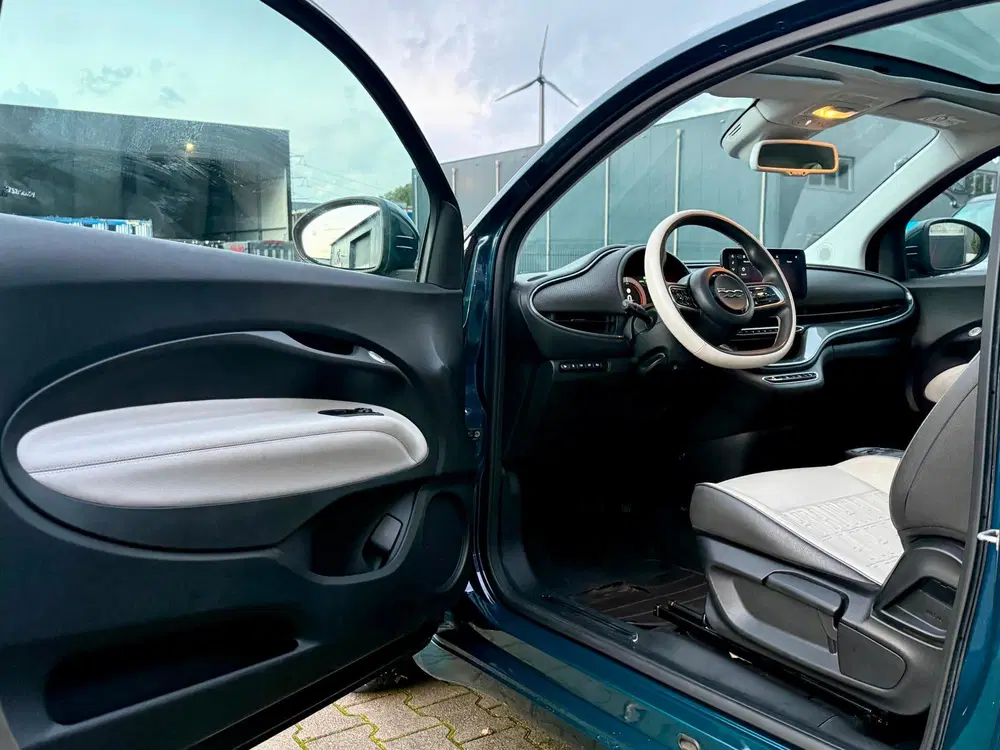 Fiat 500e La Prima 42 kWh uit 2020, foto 14