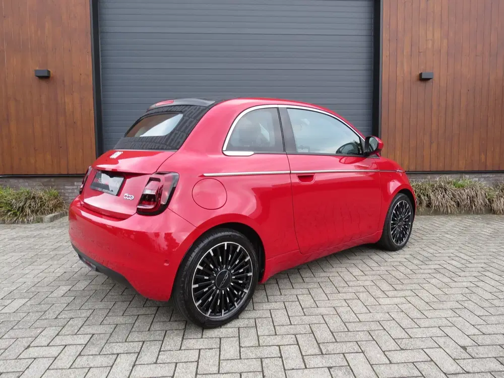 Fiat 500e La Prima cabrio 42 kWh *Carplay *Luxe uitv uit 2024, foto 9