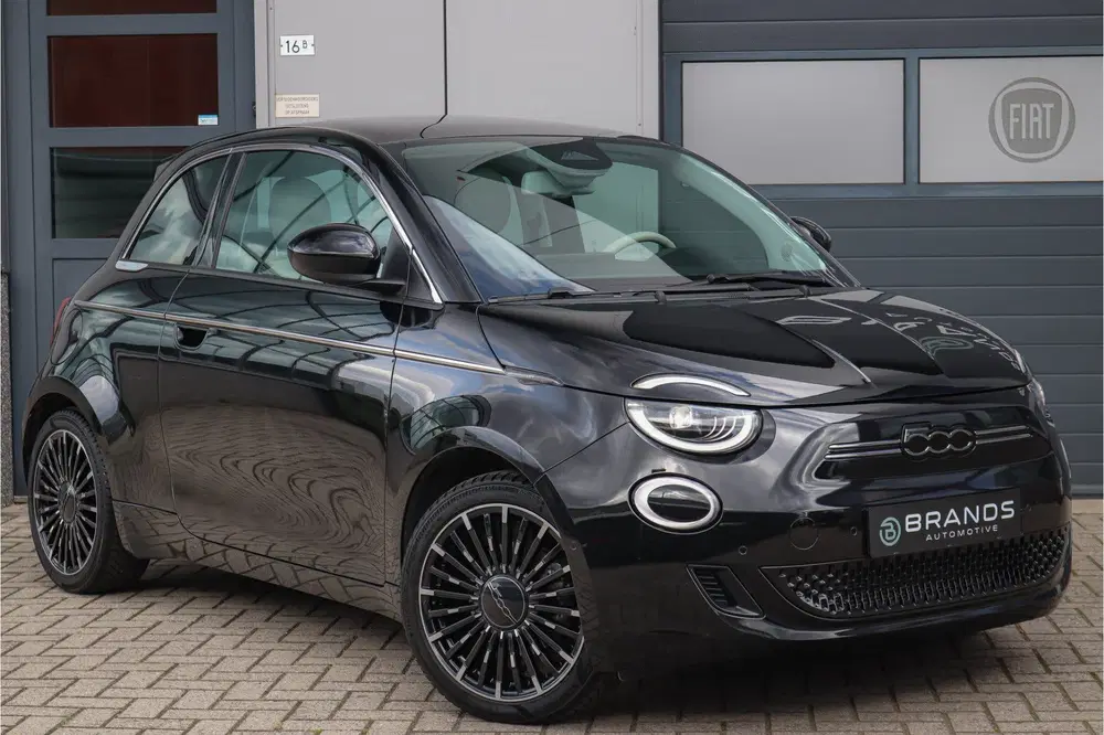 Fiat 500e La Prima 42 kWh 1e eig Vol opties 118pk Ga uit 2022, foto 3