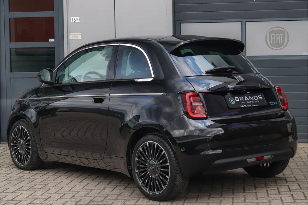 Fiat 500e La Prima 42 kWh 1e eig Vol opties 118pk Ga uit 2022, foto 4