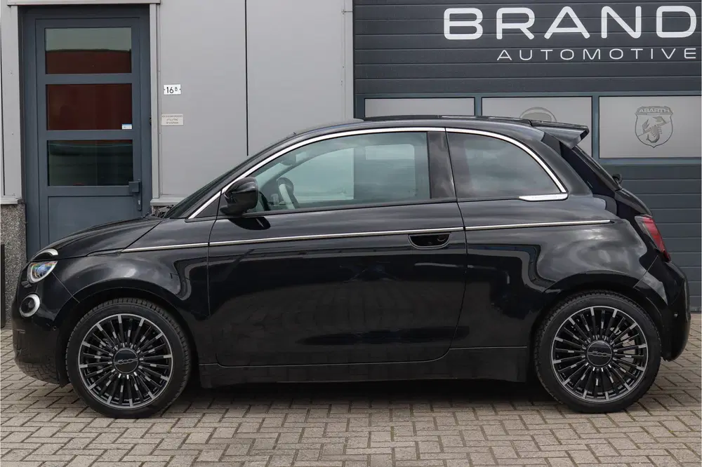 Fiat 500e La Prima 42 kWh 1e eig Vol opties 118pk Ga uit 2022, foto 5