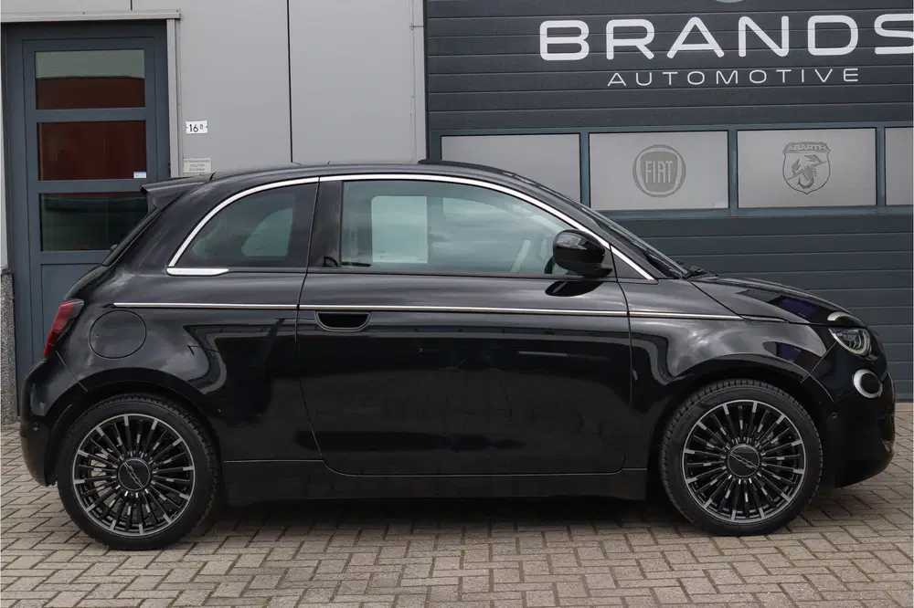 Fiat 500e La Prima 42 kWh 1e eig Vol opties 118pk Ga uit 2022, foto 7