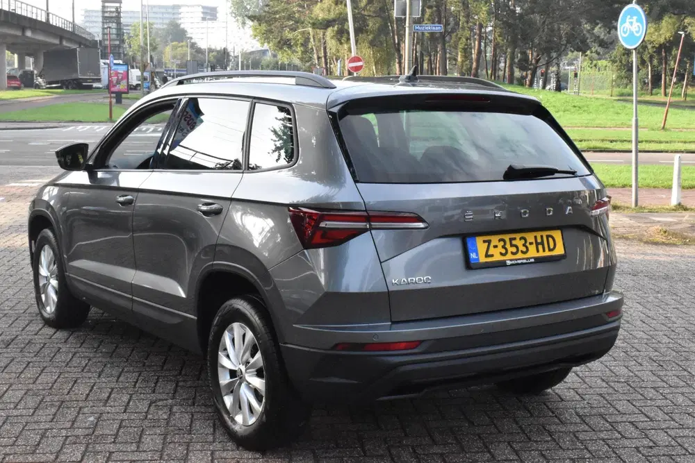 Skoda Karoq 1.5 TSI ACT Business Edition Automaat uit 2023, foto 3